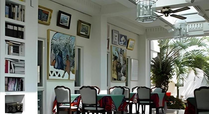 Arabian Art Hotel & Gallery Onjuku Eksteriør bilde