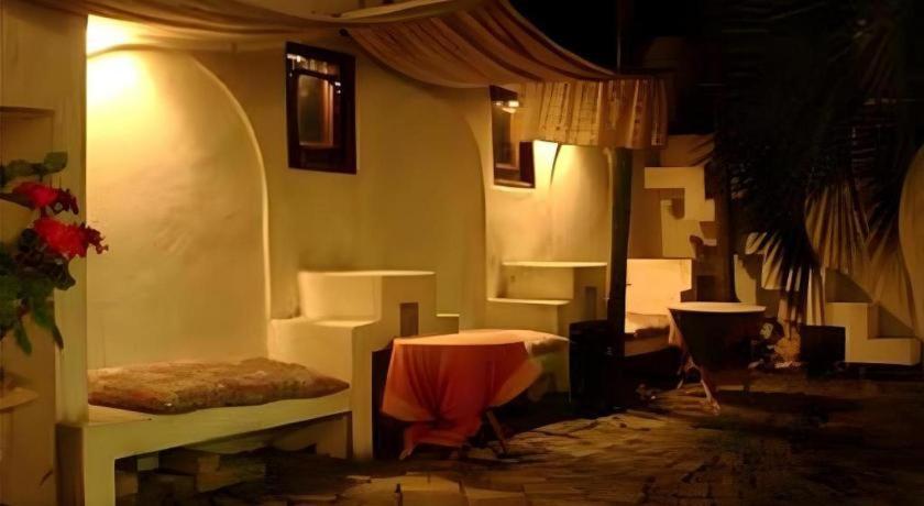 Arabian Art Hotel & Gallery Onjuku Eksteriør bilde